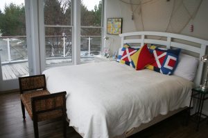 Guest Bedrooms with Queens