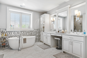 Master Bath with Soaking Tub